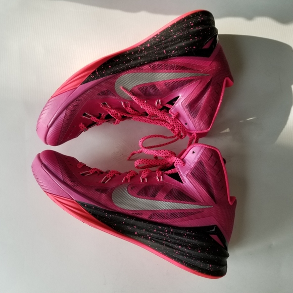 Nike pink hightops - Picture 1 of 8